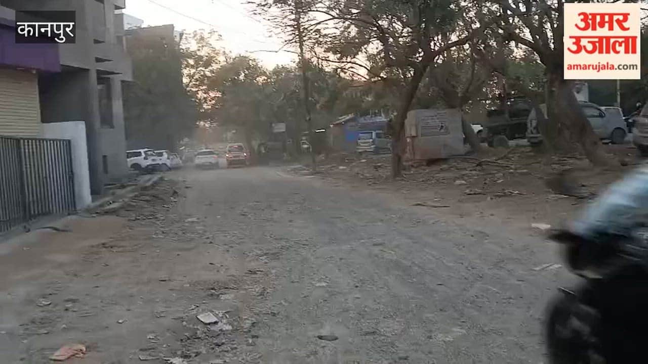 Kanpur: The road leading to Awas Vikas Ek is in a dilapidated condition