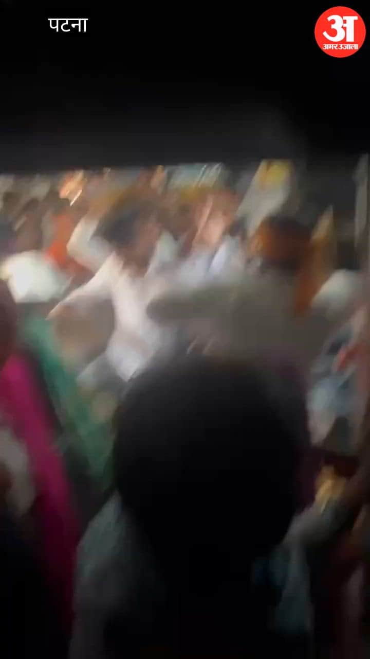 Video-passenger-assaulted-passenger-train-goes-viral-beaten-with-belt