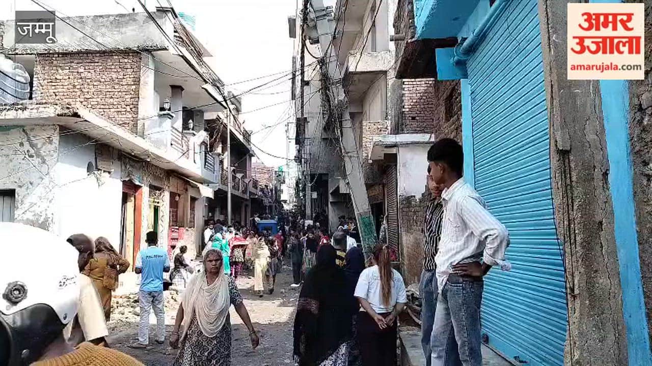 two groups indulge in heavy stone pelting
