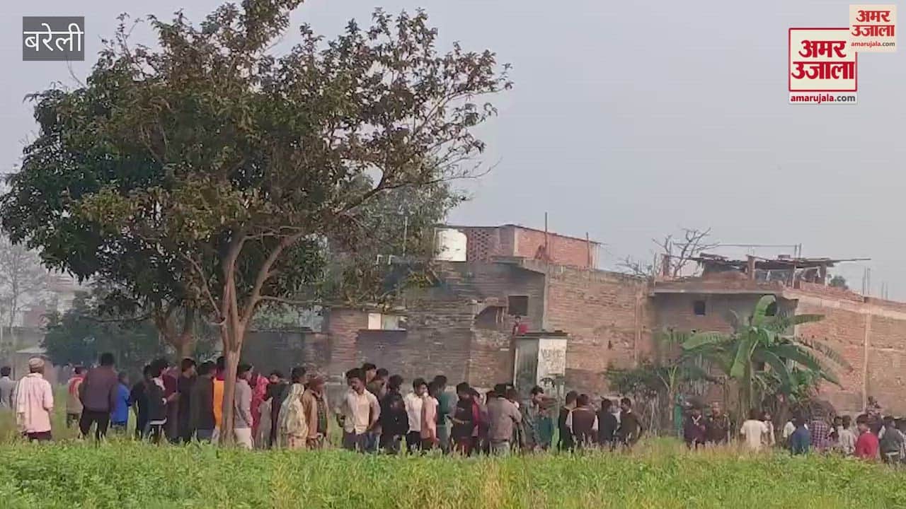 High-voltage drama in Maharajganj, girl climbs mobile tower to marry her lover