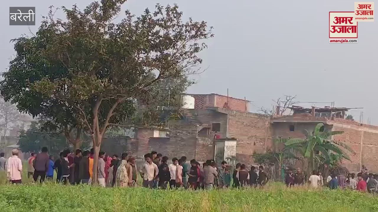 High-voltage drama in Maharajganj, girl climbs mobile tower to marry her lover