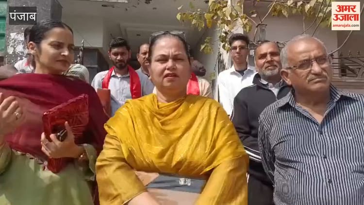 विभिन्न राज्यों से आए अंडर ट्रेनिंग यूथ अफसरों ने देखा वोकेशनल ट्रेनिंग सेंटर का कामकाज