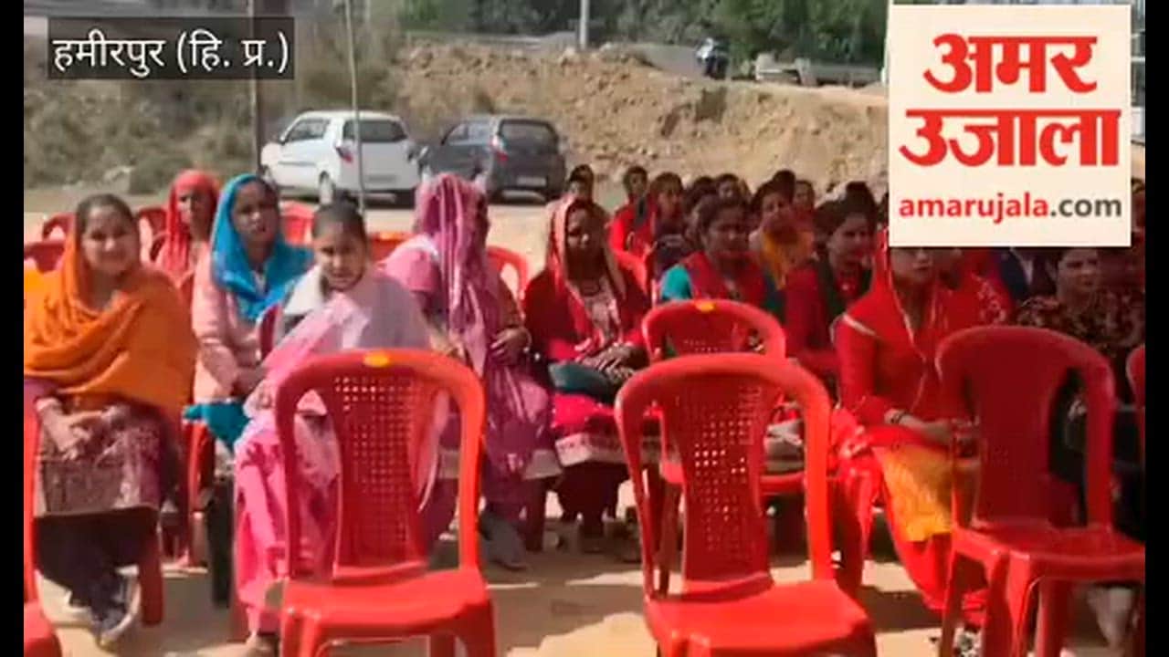 Hamirpur Program organized for mothers in Jaladi School