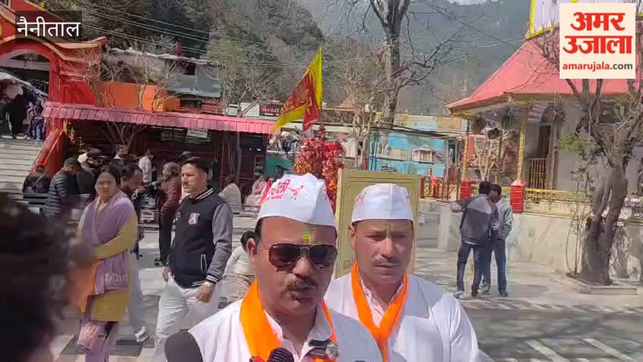 Yugmanch's 30th Holi festival begins with Khadi Holi