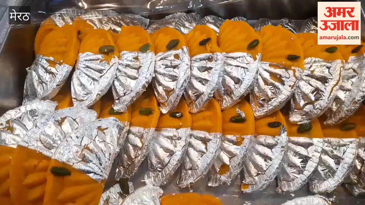 Meerut: Cashew Gujhiya and coarse grain Mathri are in demand on Holi.