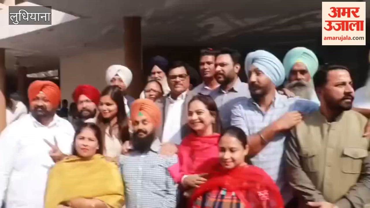 AAP workers in Ludhiana celebrated the acquittal of Kejriwal and Sisodia