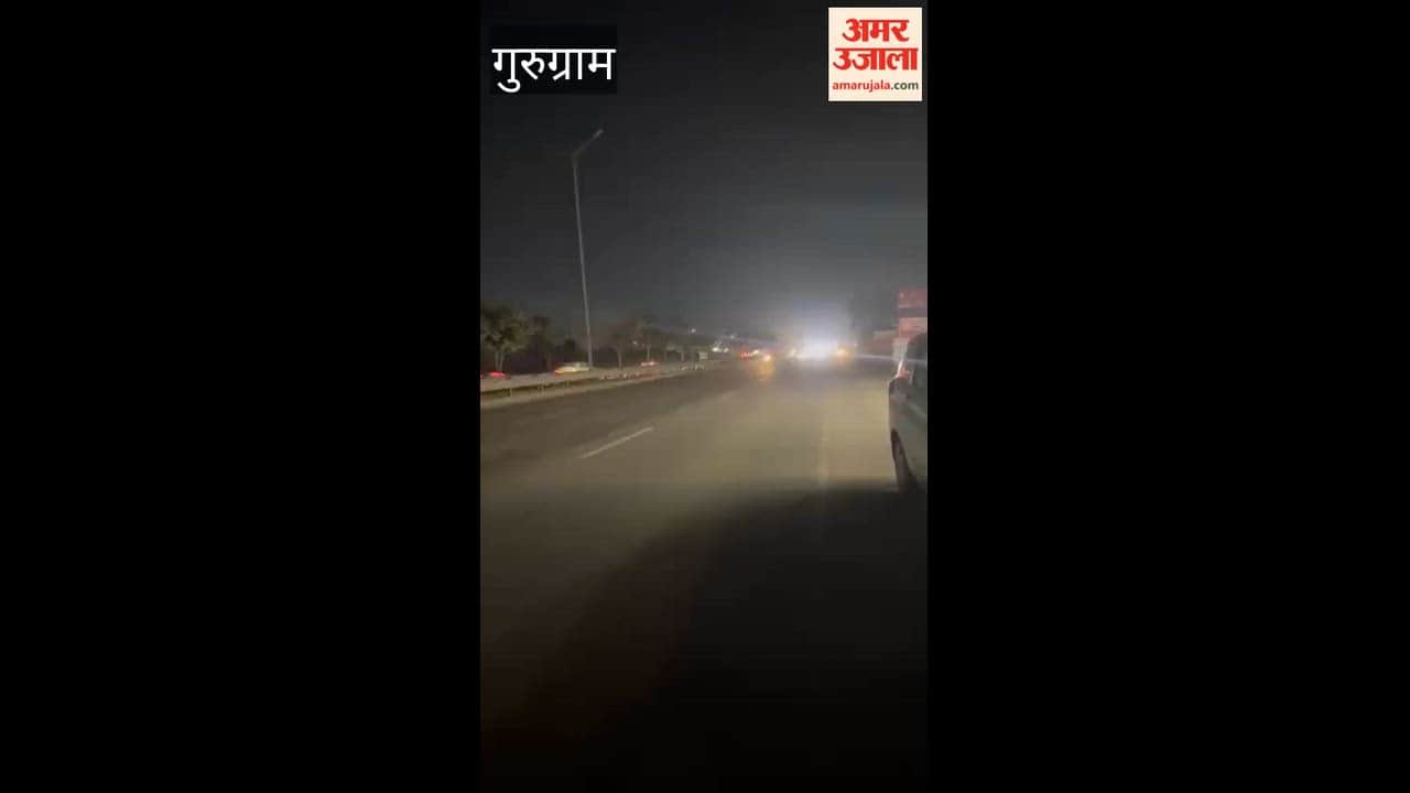 Street light system on GMDA Master Road is in poor condition in Gurugram