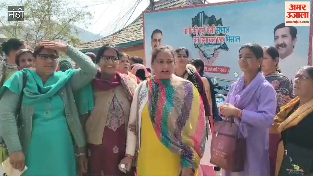 Mandi Protesters clashed in Mandi city, a dispute broke out