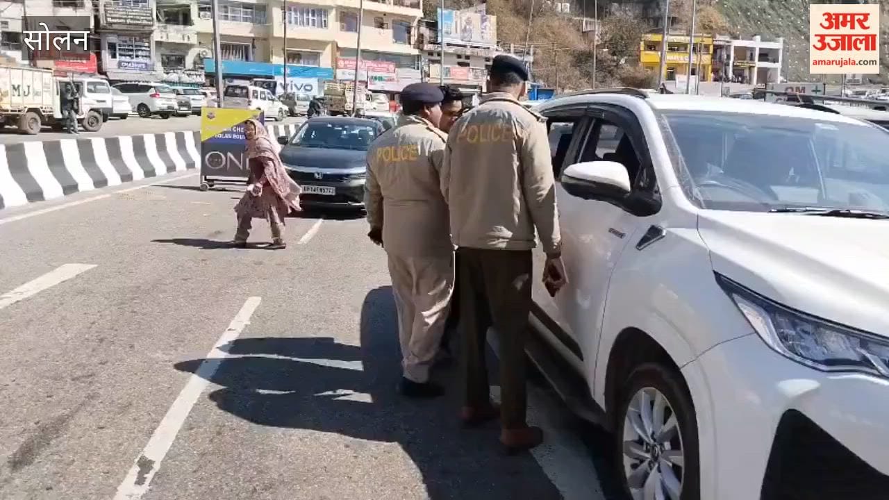 Solan Delhi Police arrested three Youth Congress officials Himachal Police rescued them by setting up a check post in Dharampur