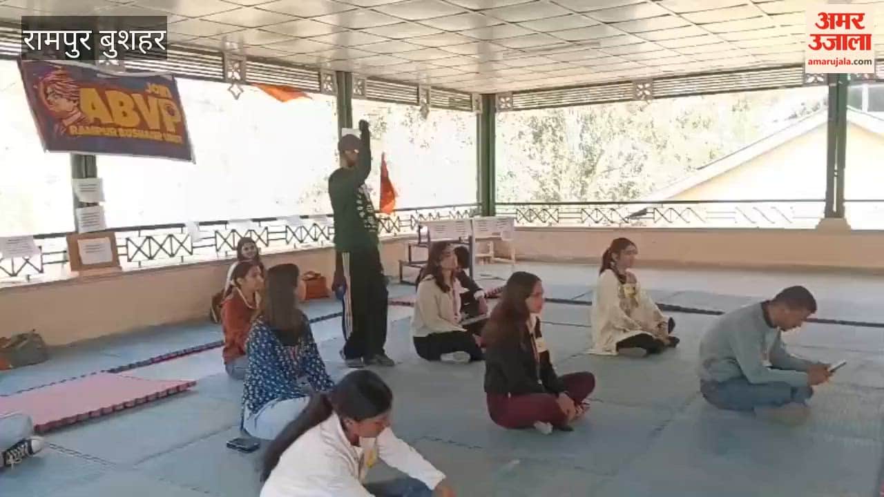 Rampur Bushahr ABVP's strike continues for the second day over pending demands of the college