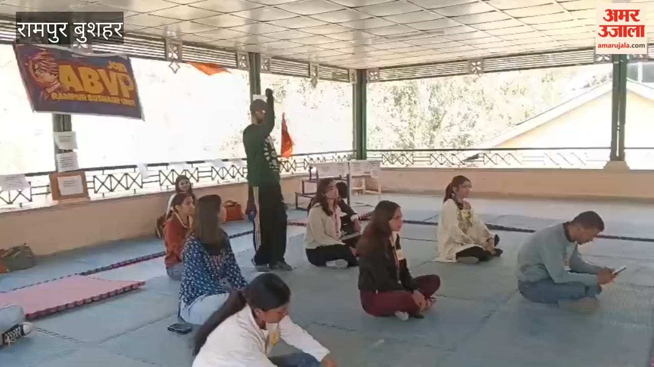 Rampur Bushahr ABVP's strike continues for the second day over pending demands of the college