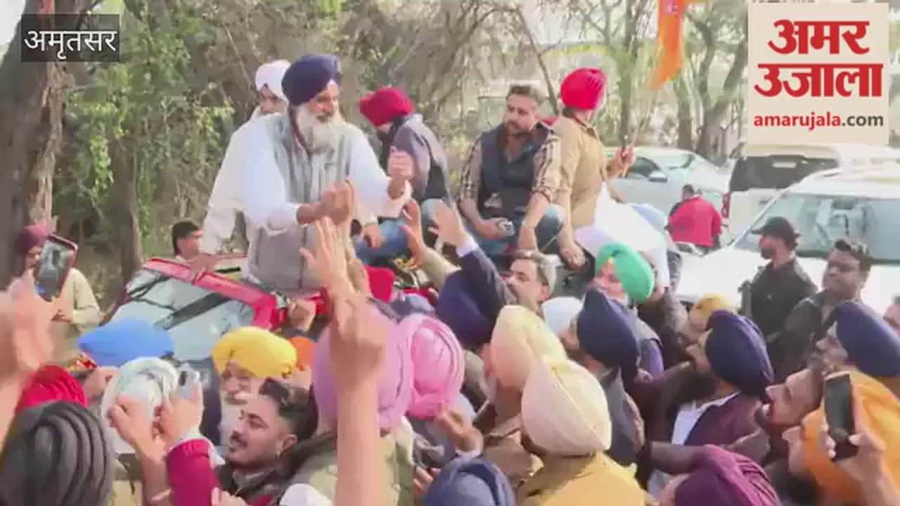 Akali leader Bikram Singh Majithia met people in Majitha constituency
