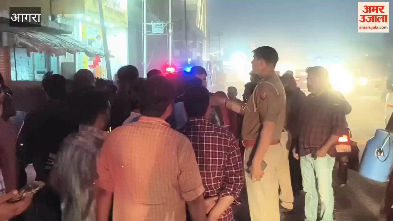 Husband and wife die on spot in road accident in Agra