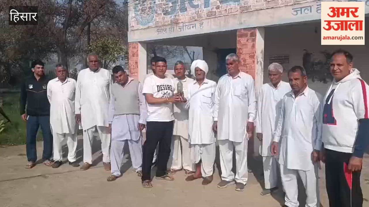 Dirt spread in the water tank of village Dabda in Hisar, villagers expressed anger