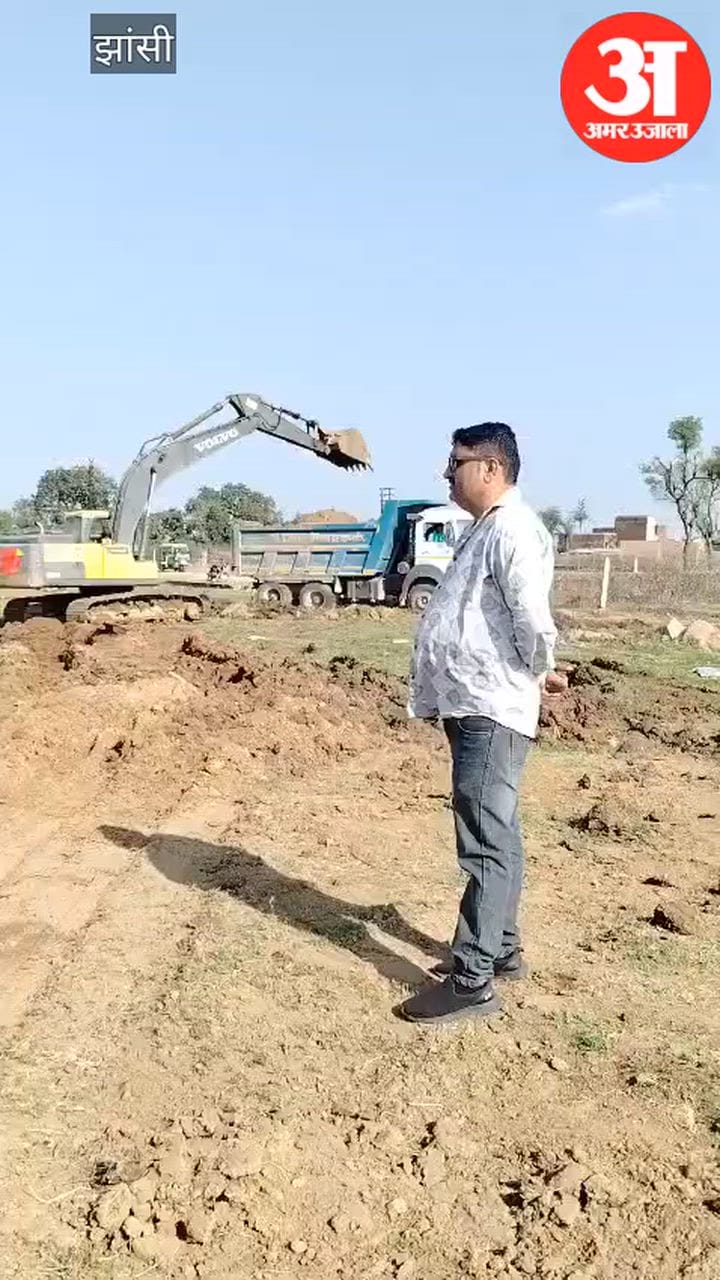 झांसी के ग्रासलैंड के पास समाजवादी पार्टी के पीडीए भवन निर्माण कार्य की हुई शुरुआत