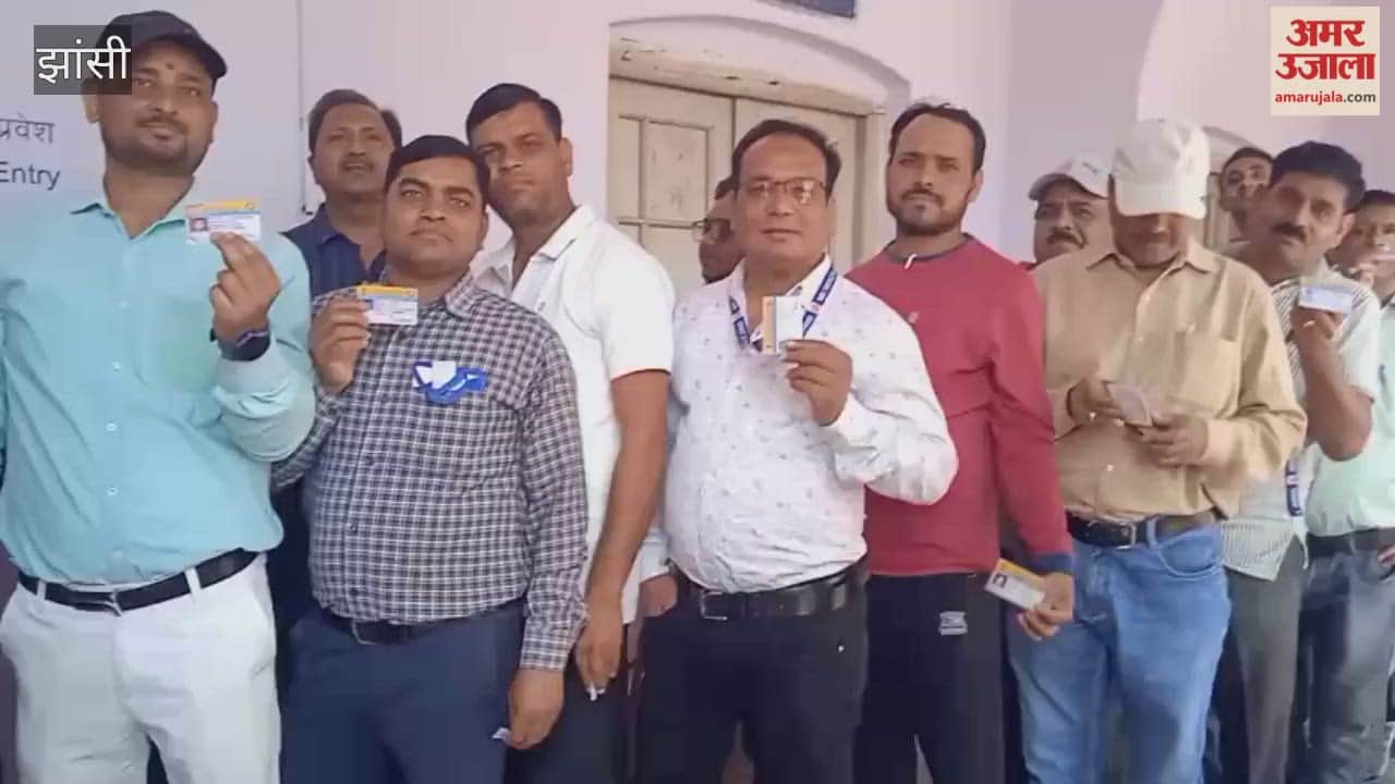 57.82% voter turnout on the first day of Jhansi Railway Institute elections