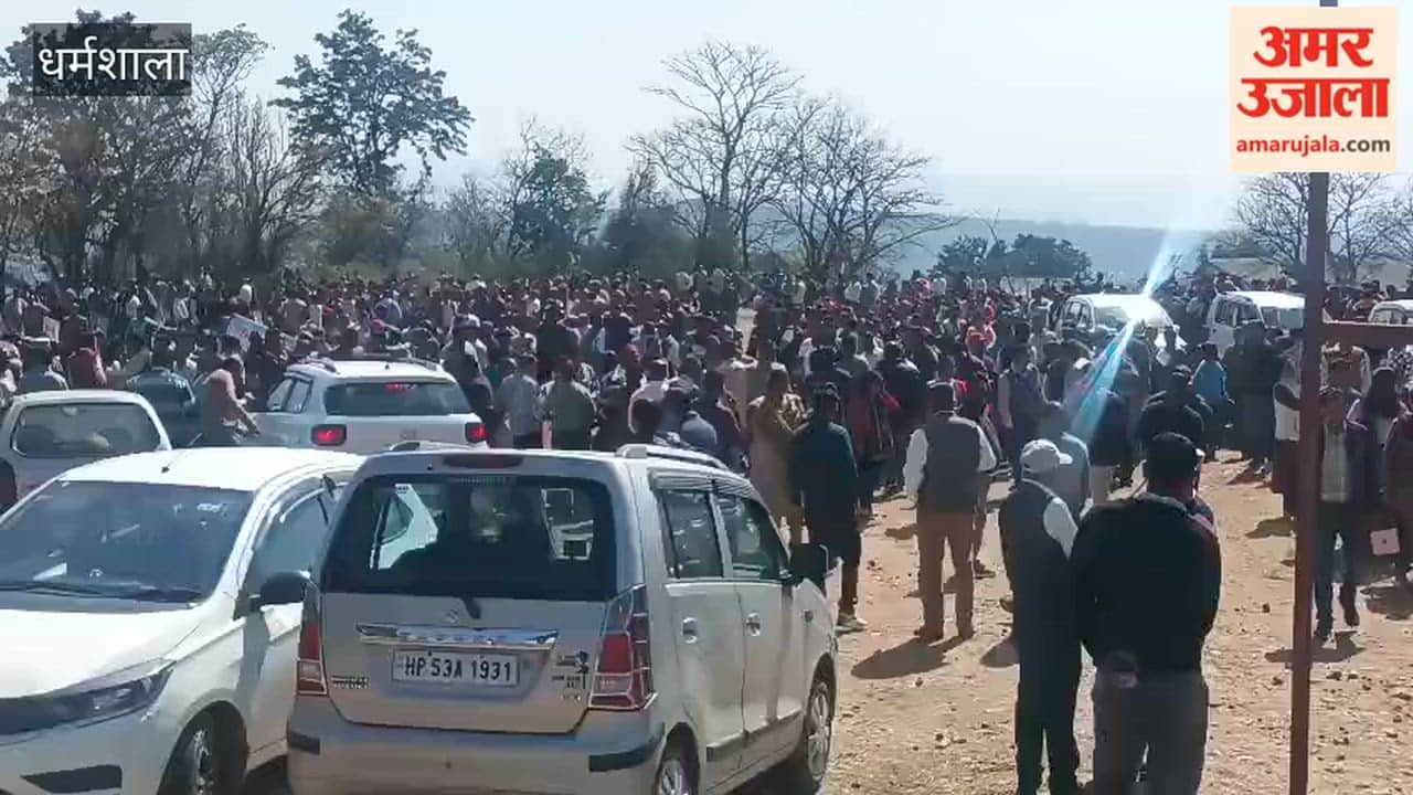 Dharmashala State Primary Teachers Union opened a front against the state government