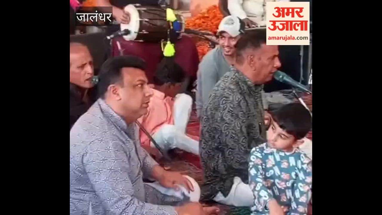फगवाड़ा के पंज मंदिरी में संकीर्तन का आयोजन