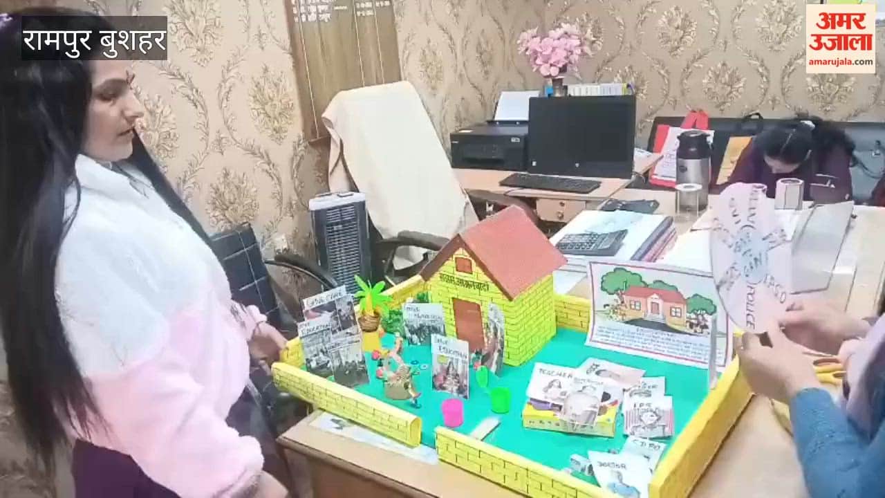 Rampur Bushahr: Women showcased their talent in painting, slogan-writing and educational model competitions