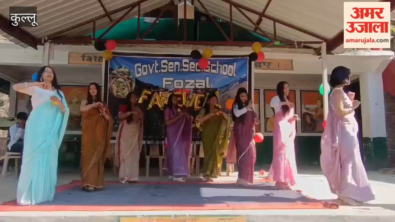 Kullu Students enthralled the audience with colourful programmes