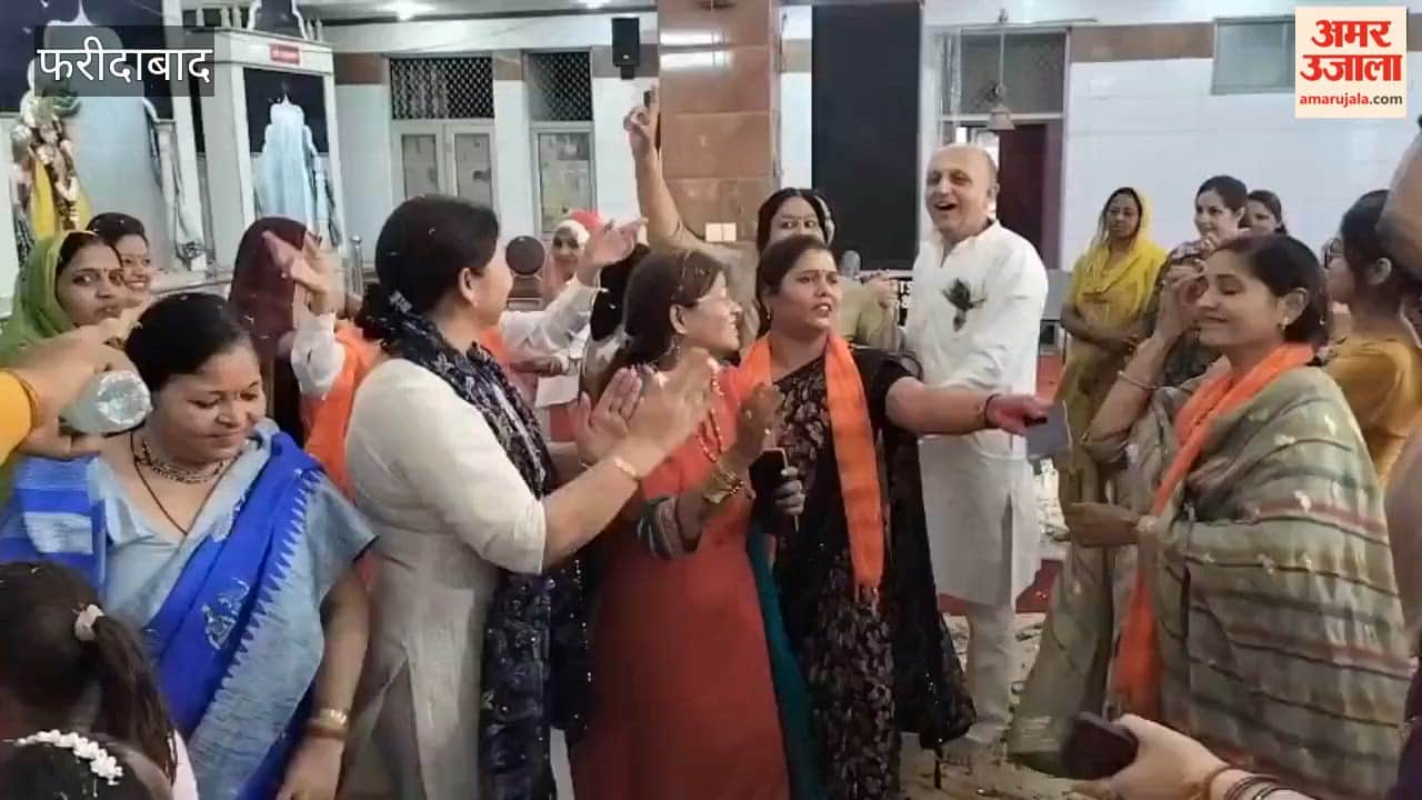 Holi of flowers at Laxmi Narayan Temple in Old Faridabad