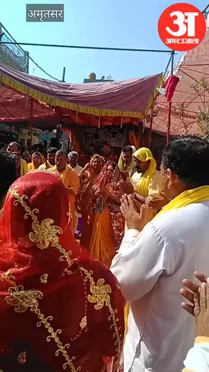 होली पर बटाला रोड में श्रीमद्भागवत कथा संपन्न, हवन के बाद पड़ा भोग