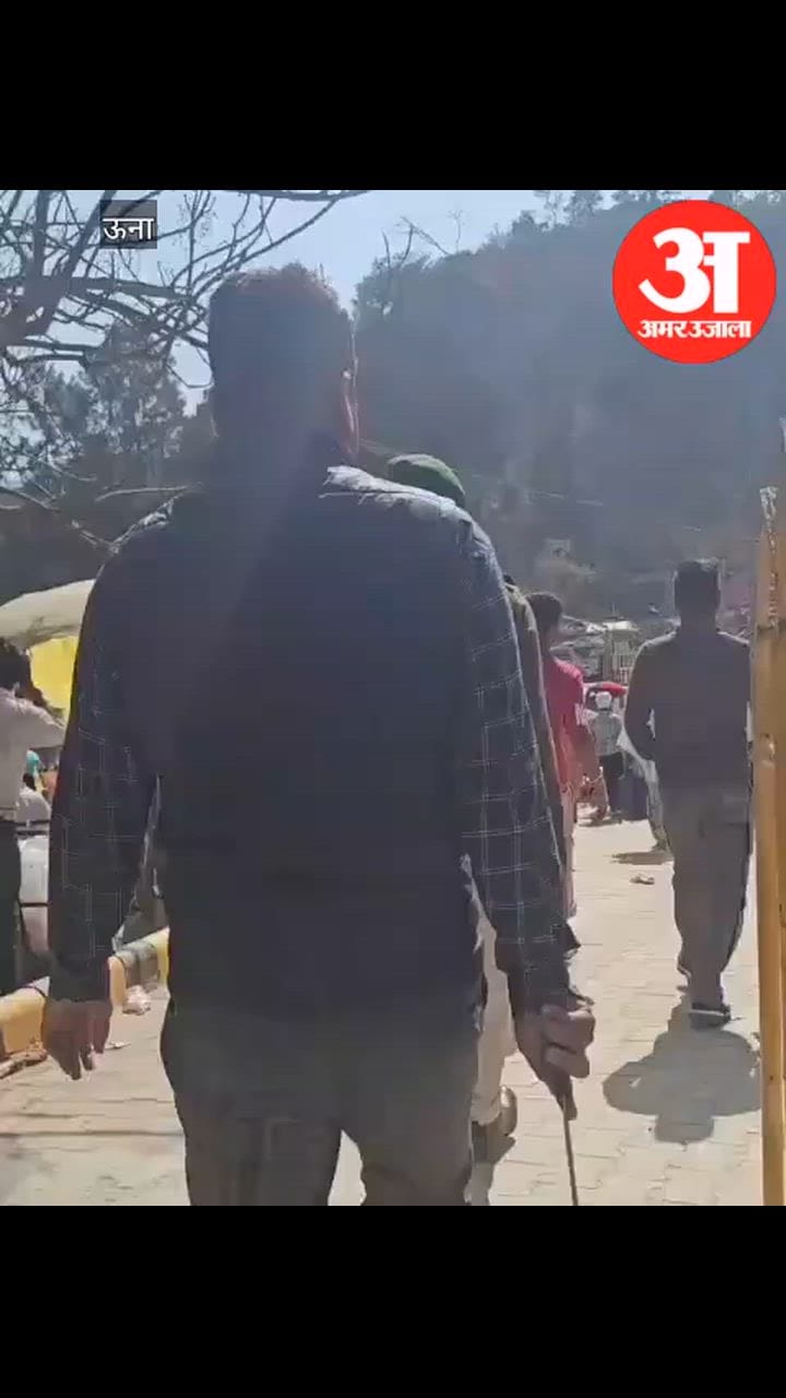 Una: मैड़ी मेले में बाहरी राज्यों से आए सपेरों से अजगर बरामद