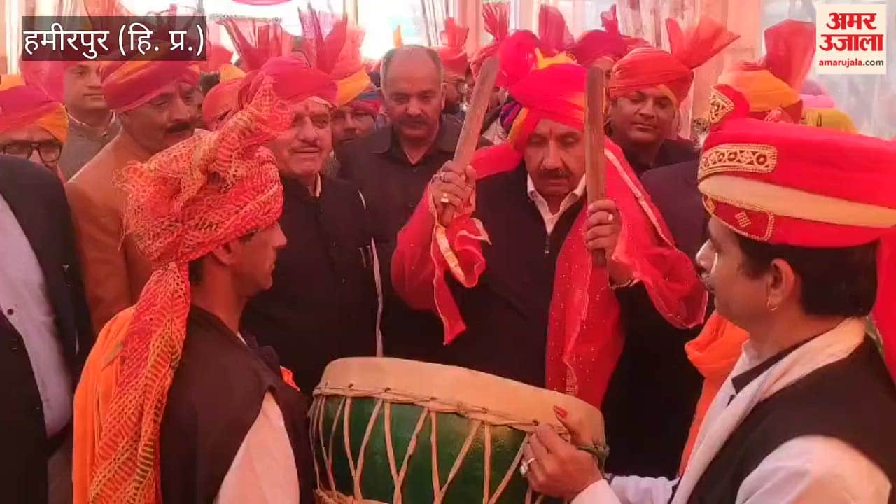 Hamirpur Sujanpur Holi fair begins with turban ceremony to the beat of drums