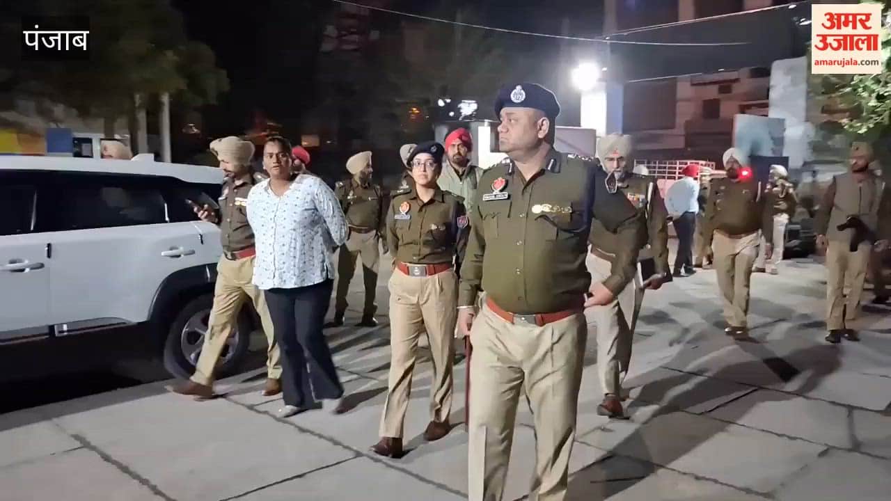 DIG Naveen Singla visited Phagwara City Police Station