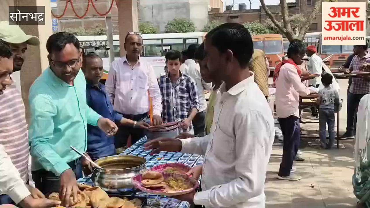 huge feast organised on foundation day of Shiva temple