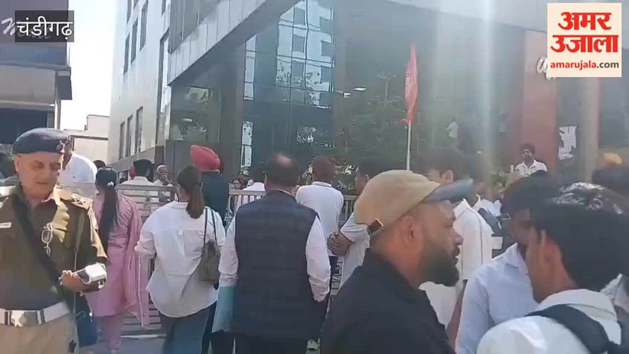 Threat to blow up passport office and Sector-17 bus stand in Chandigarh