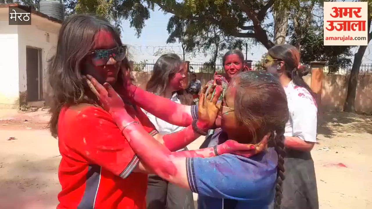 Meerut: Girl students celebrated Holi after giving their papers.