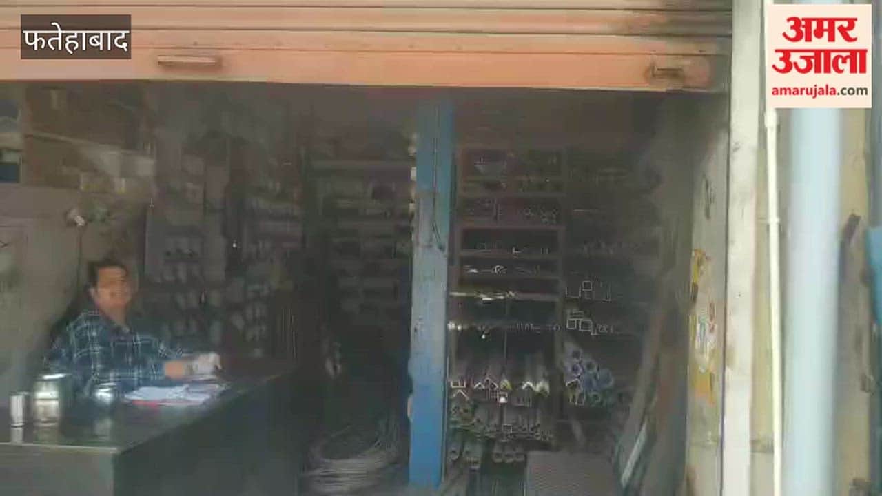 Cash and CCTV cameras were also broken after the shutters of two shops on Hisar Road in Fatehabad were broken