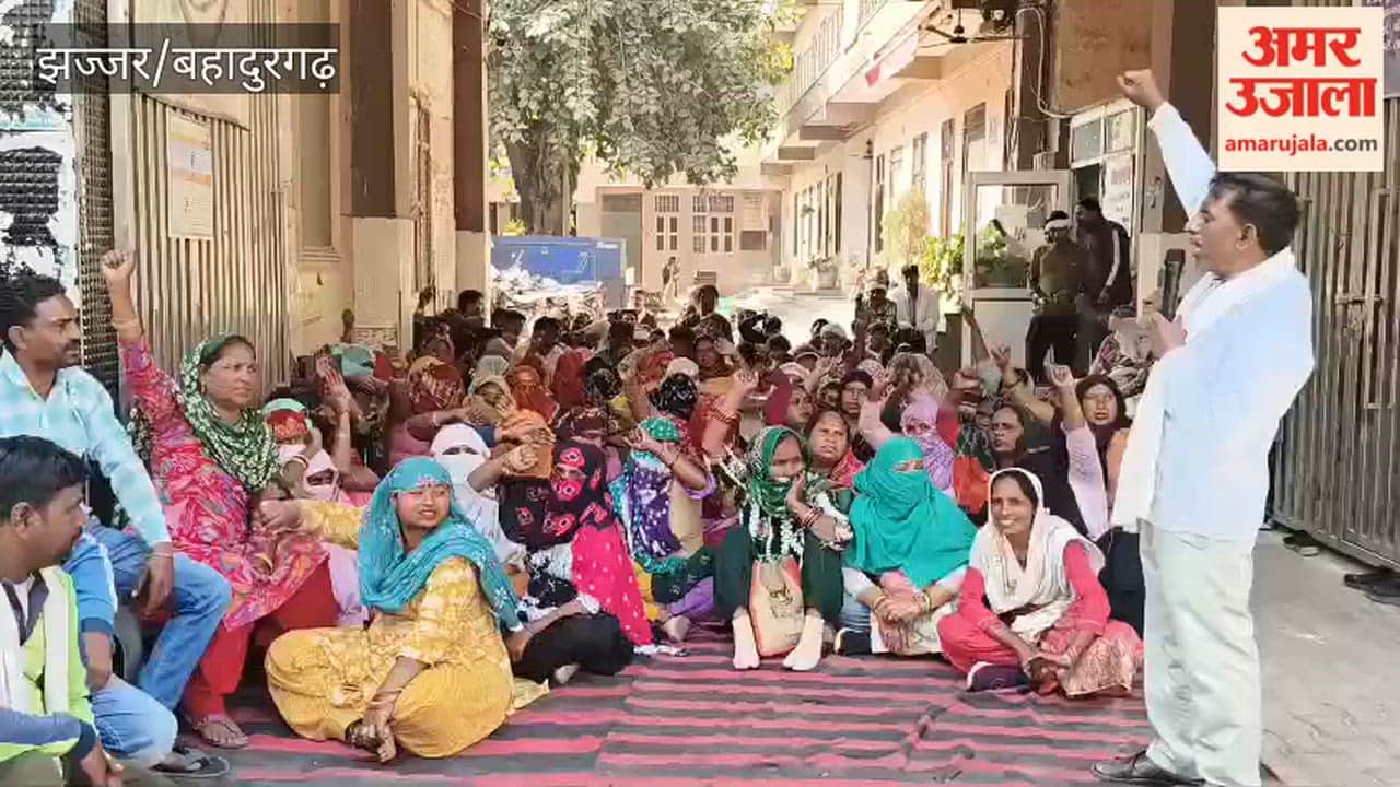 Contract sanitation workers in Bahadurgarh go on strike after not receiving their salaries for two months