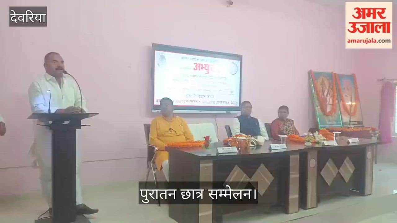 Work on constructing a divider on Barhaj Ramjanaki Marg has begun, making traffic easier.