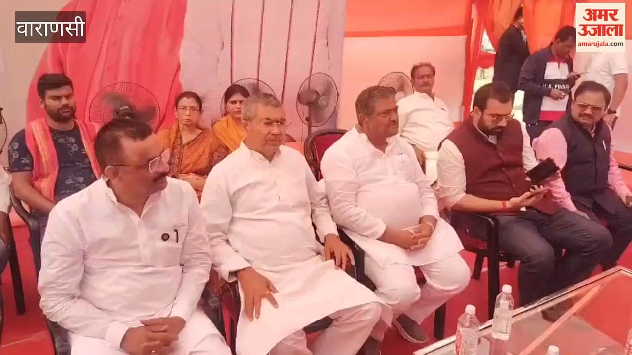 Three lakh saplings planted in Domri varanasi on PM Modi call