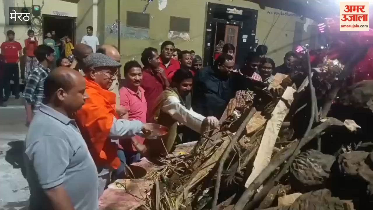 International Vishwa Hindu Parishad district president Subhash Gaba burnt Holika.