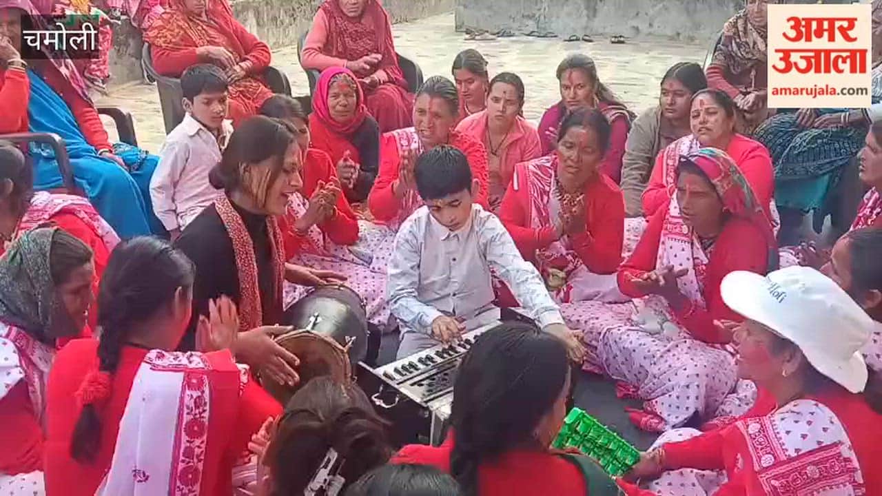 Tharali: Holi celebrations in Jharia village, situated on the border of Kumaon and Garhwal