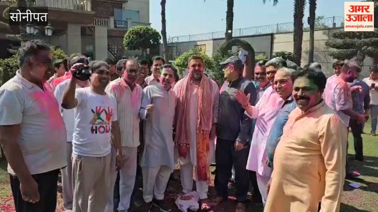 MLA Nikhil Madan celebrated Holi at his residence