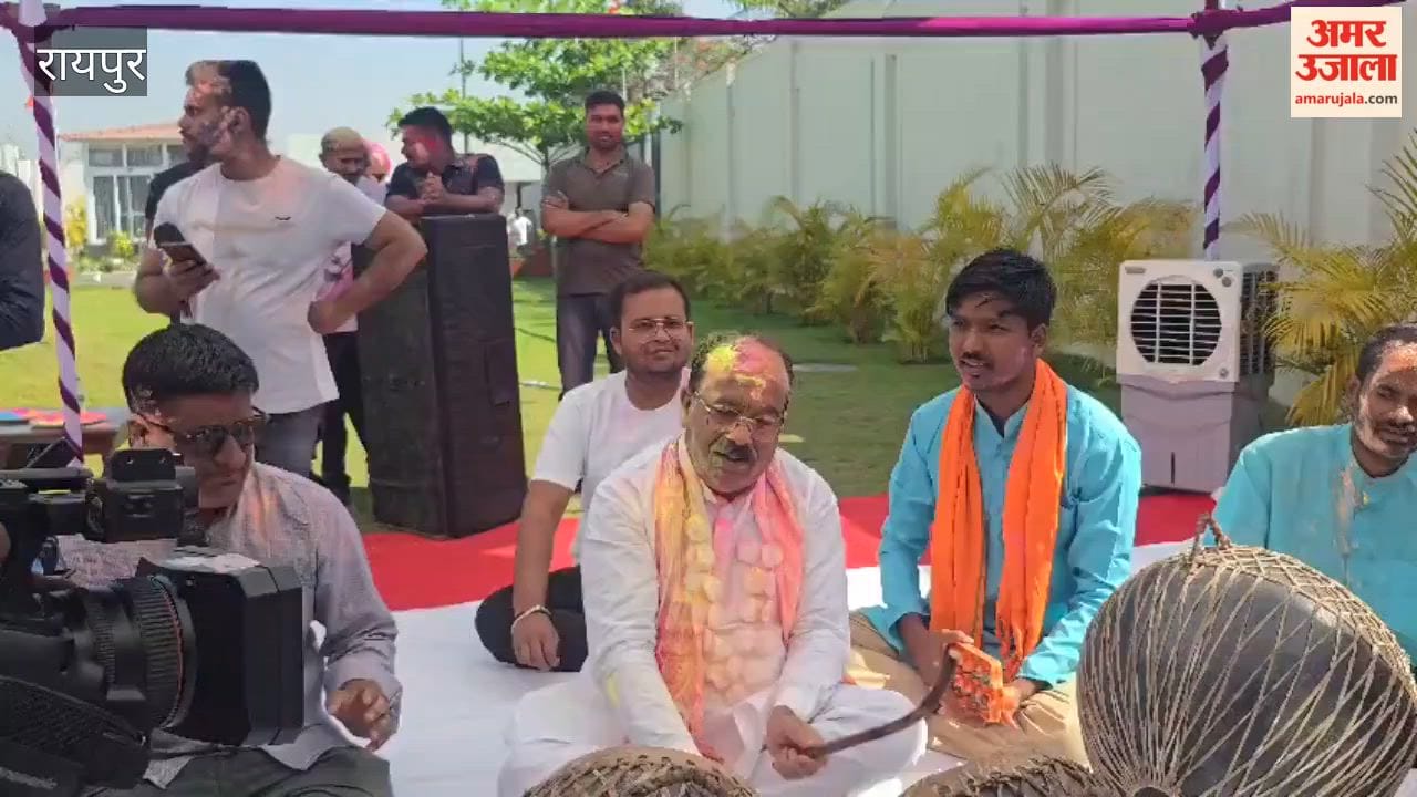 Deputy Chief Minister Arun Sao sang Fag songs