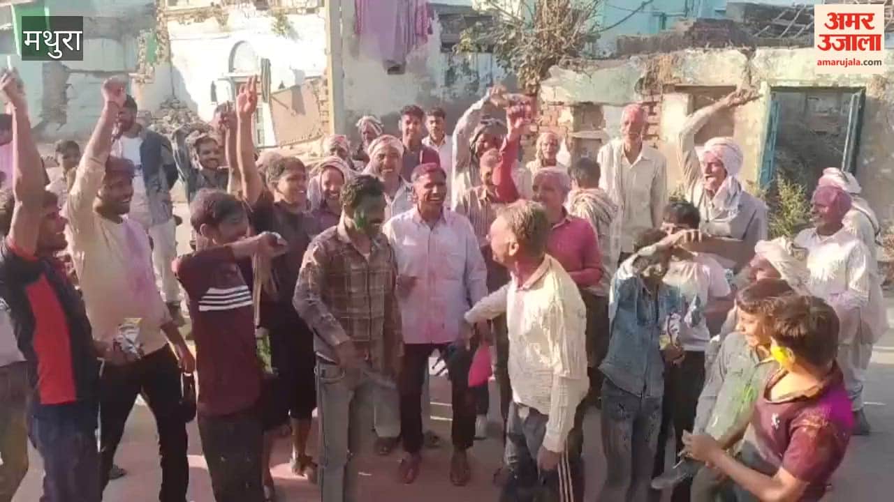 Holi was played with shoes and slippers in Mathura