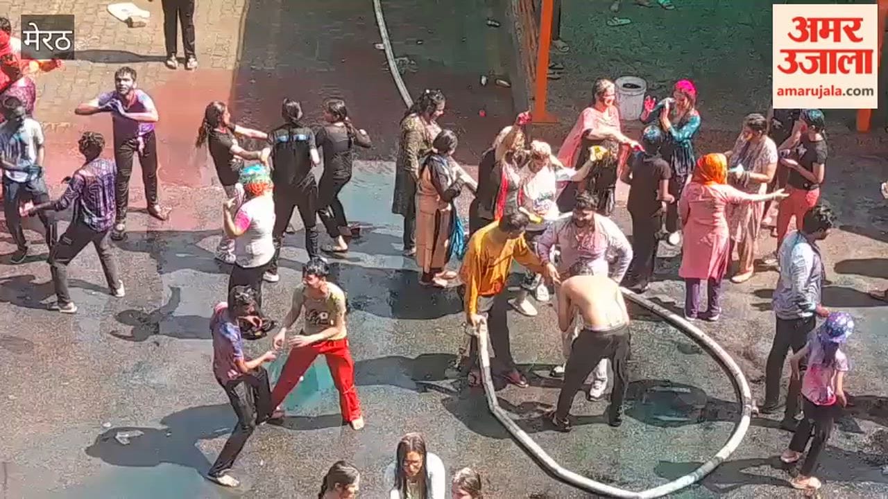 Meerut: Holi party organized in Supertech Green Village Colony