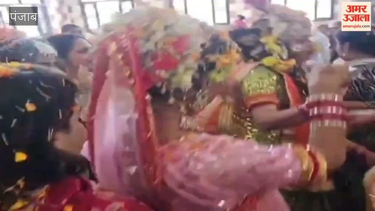 फगवाड़ा के पंज मंदिरी में होली मिलन समारोह का आयोजन