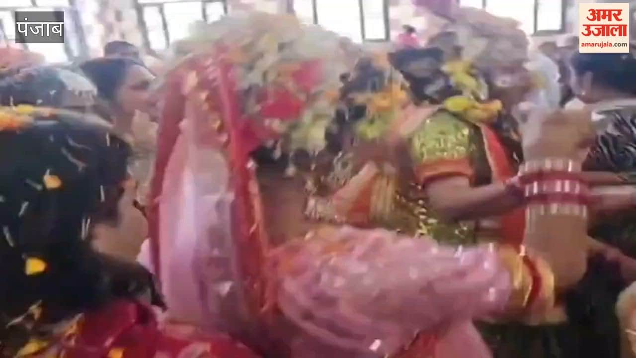 Holi Milan celebrations organised at Panj Mandiri in Phagwara