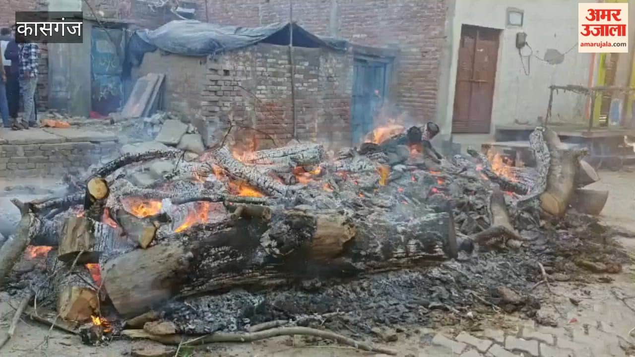 Tension in Amanpur as Early Holika Ignition Sparks Protest Over Tradition