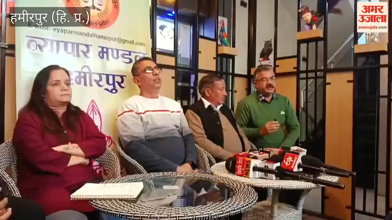 Hamirpur Local singer Ankush Atri will present Holi songs at Gandhi Chowk