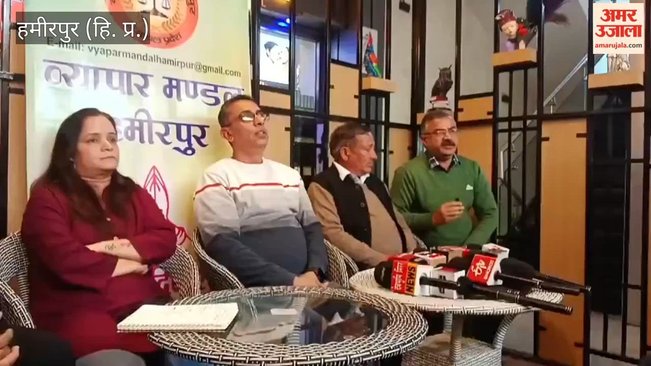 Hamirpur Local singer Ankush Atri will present Holi songs at Gandhi Chowk