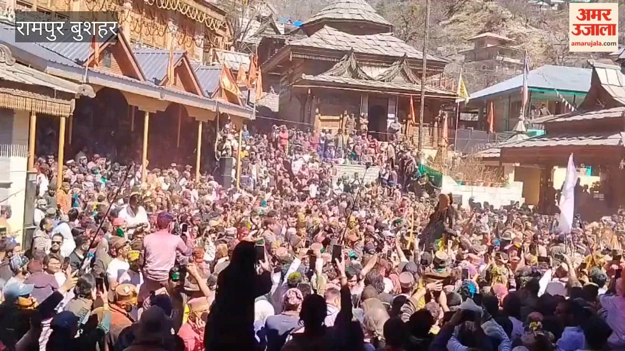 Kinnaur Minister Jagat Singh Negi participated in the famous Holi of Sangla Valley