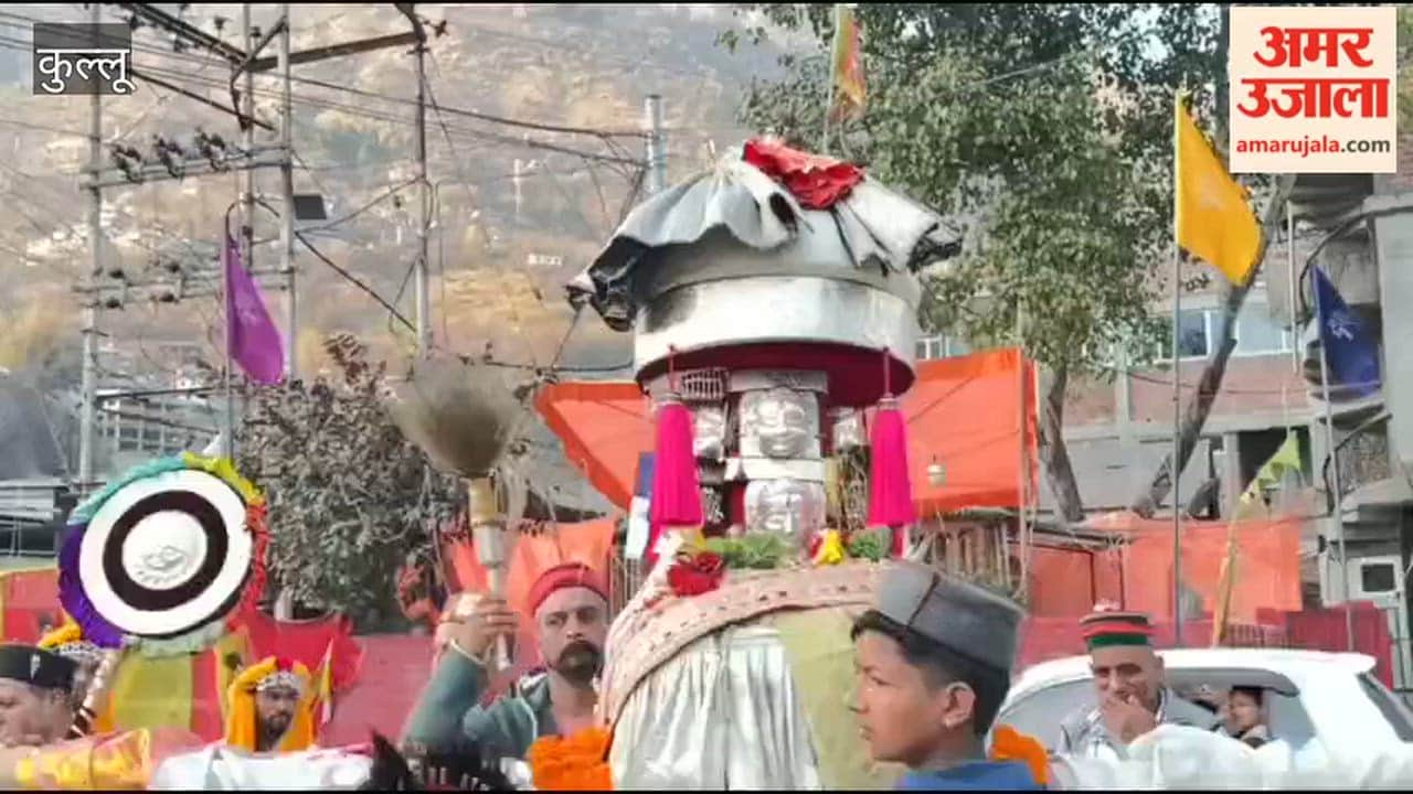 Kullu Dhruv Rishi arrives at the two-day Fagu fair in Akhara Bazaar