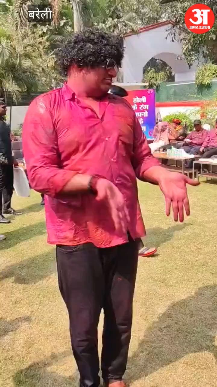 Video: बरेली में पुलिस की होली, एसएसपी ने पुलिसकर्मियों के साथ किया डांस